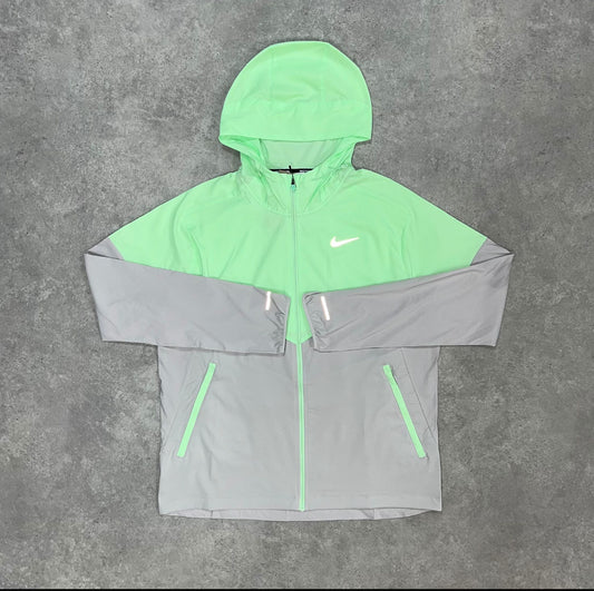 NIKE VAPOUR GREEN WINDRUNNER JACKET